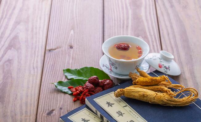 玛卡枸杞黄芪三七可一起泡酒-玛卡三七枸杞泡酒的功效网三七可以和玛咖泡酒吗知识网站,分享玛卡跟枸杞泡酒有什么功效大全